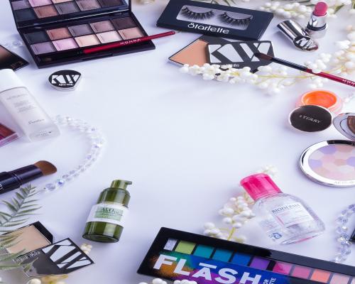 Check Before You Buy: 9 Makeup Essentials That Must Be In Basic Makeup Kit