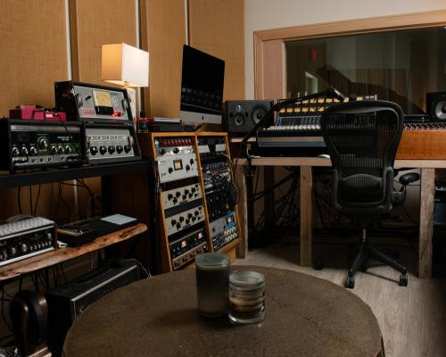How To Find Mixing & Mastering Studio